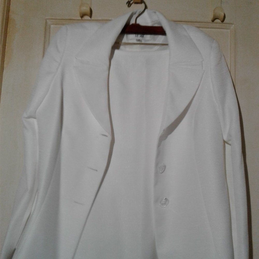 Women's two-piece suit